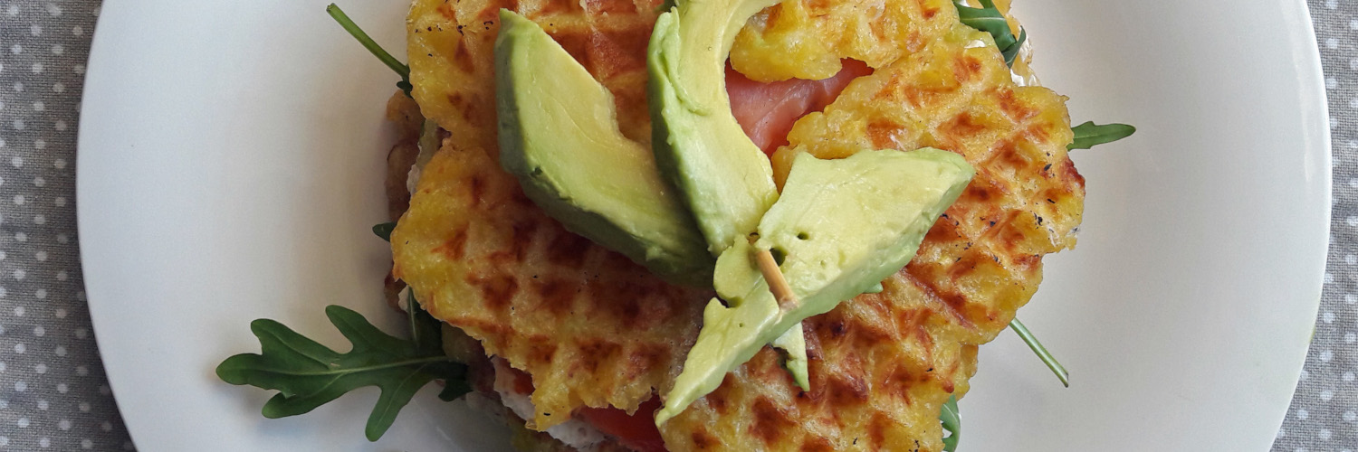 Knödelino-Waffeltorte mit Lachs