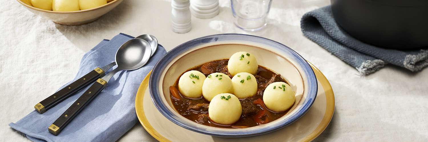 Rindergulasch mit Seiden-Knödelinos®