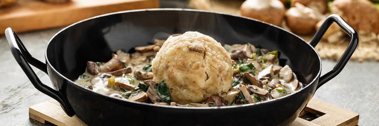 Knödel mit Rahmchampignons