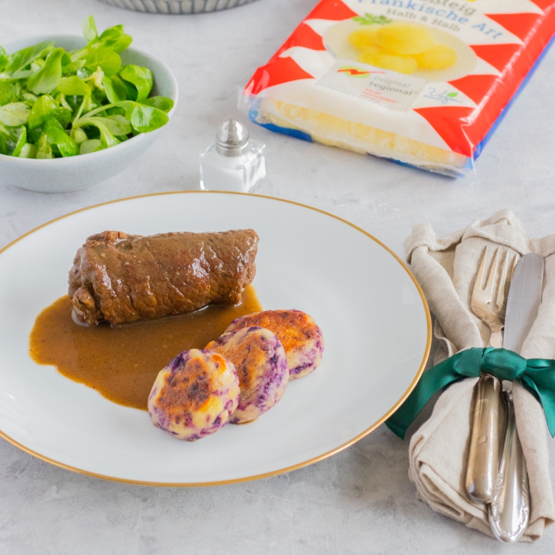 Rinderroulade mit Kartoffel-Rotkohl-Talern
